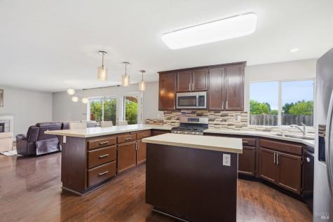 1731 Walnut Creek Drive Santa Rosa CA 95403