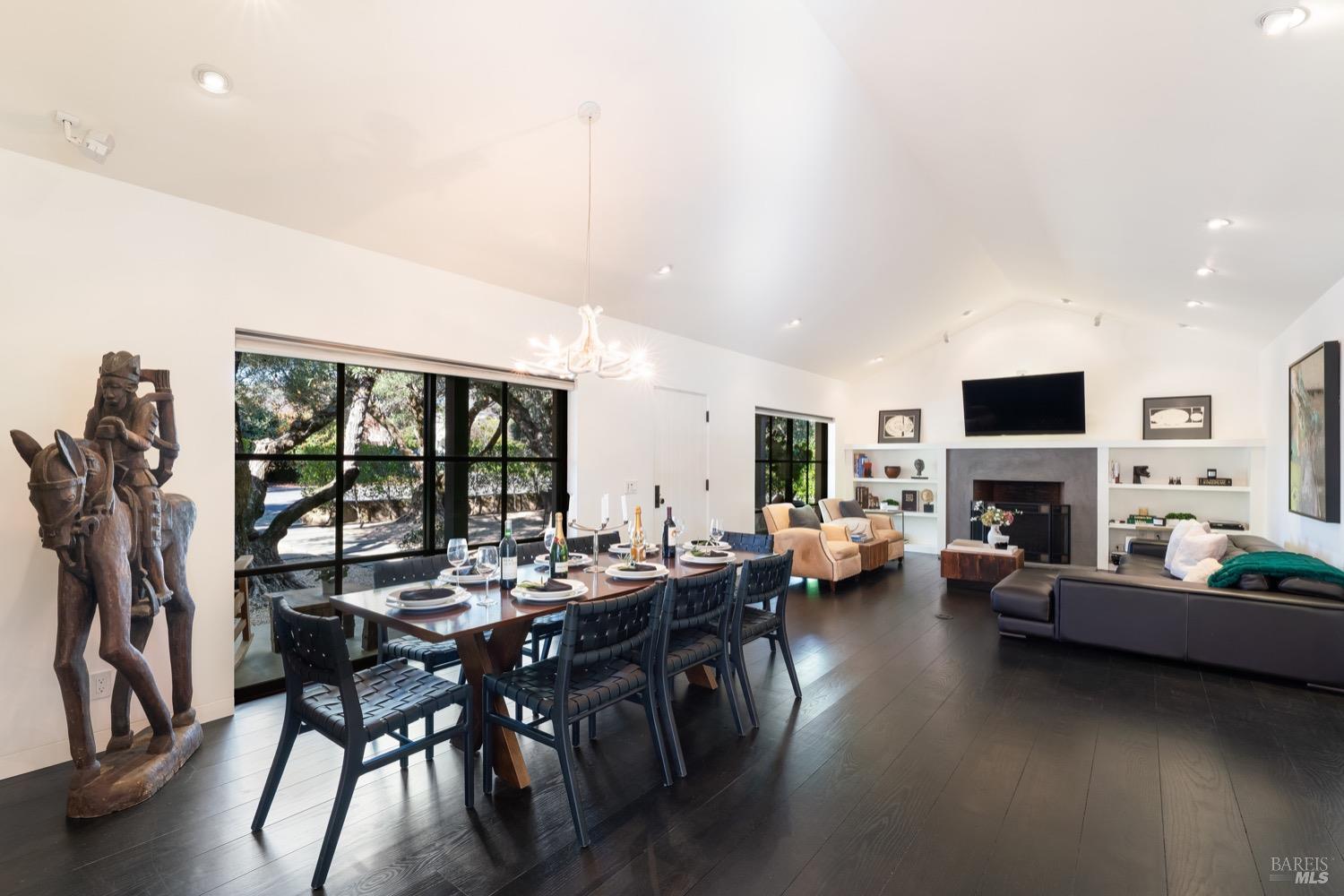 1811 Hillview Place St. Helena CA 94574