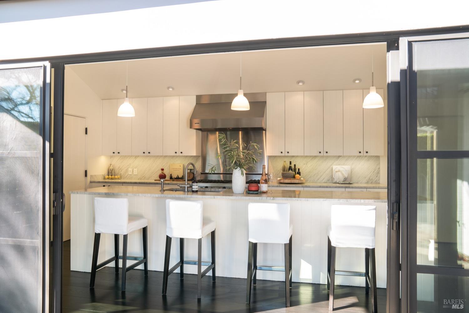 1811 Hillview Place St. Helena CA 94574