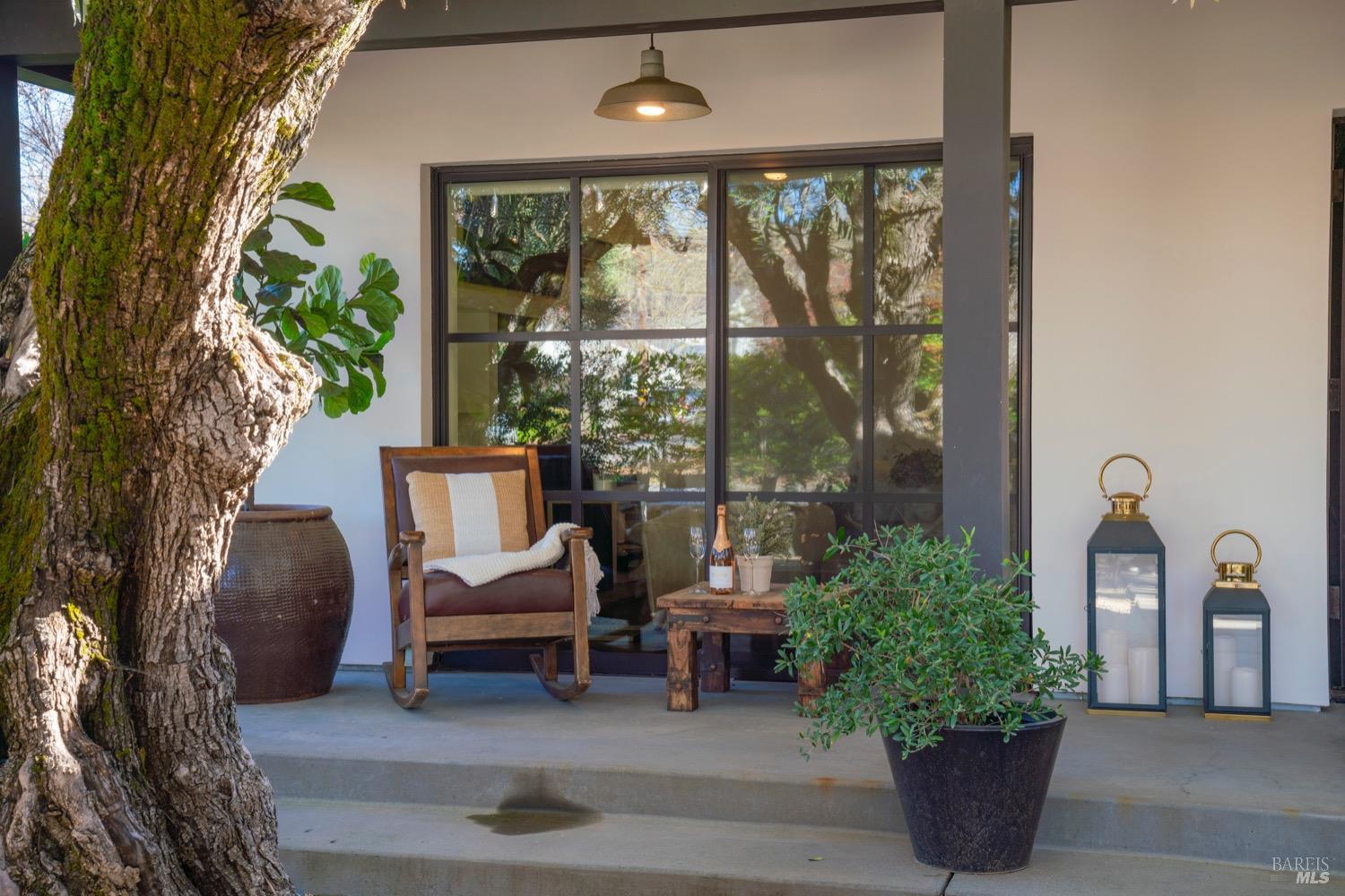 1811 Hillview Place St. Helena CA 94574