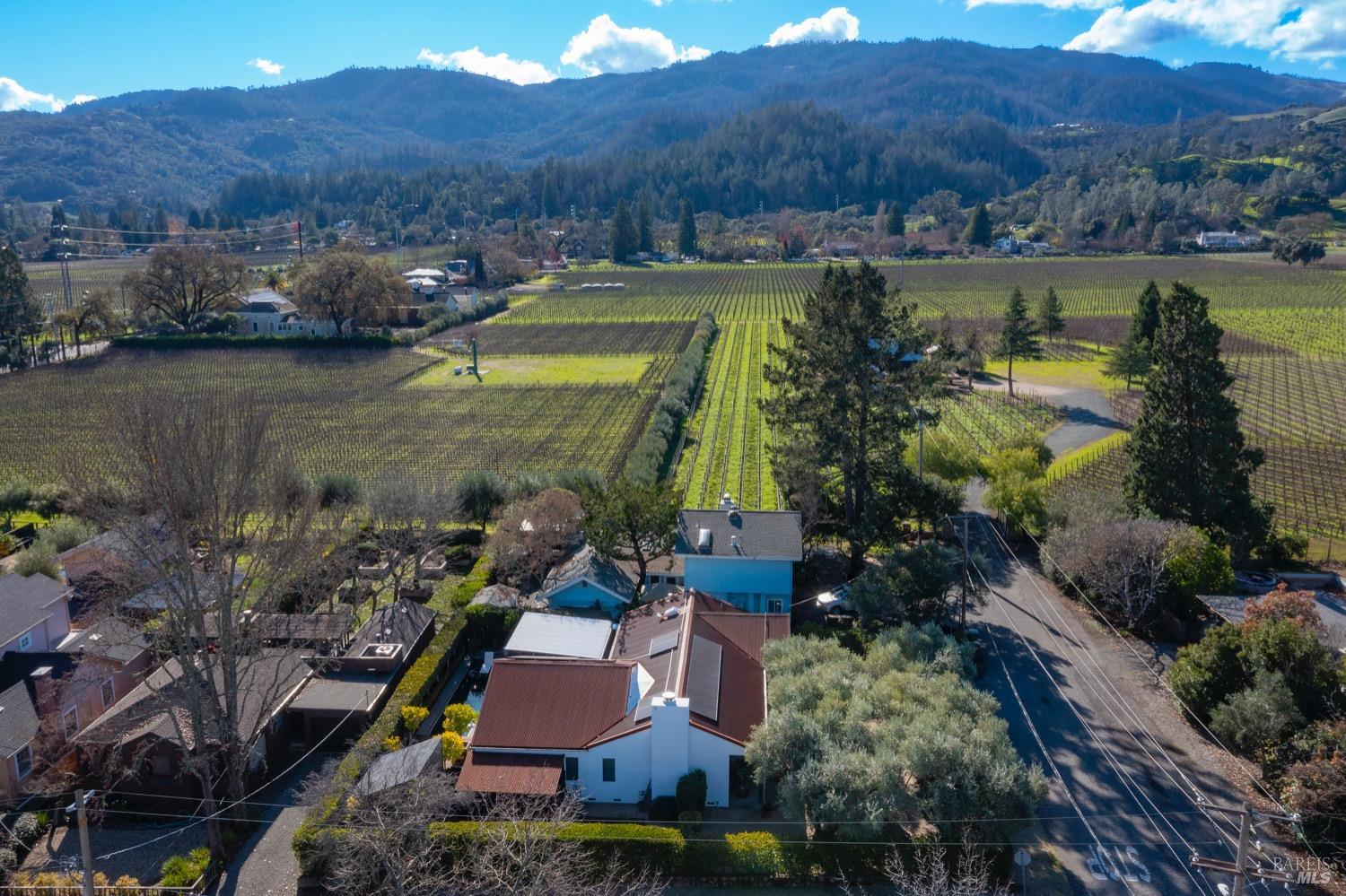 1811 Hillview Place St. Helena CA 94574