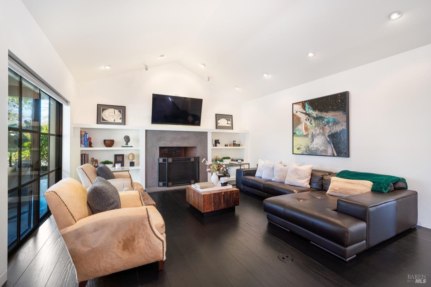 1811 Hillview Place St. Helena CA 94574
