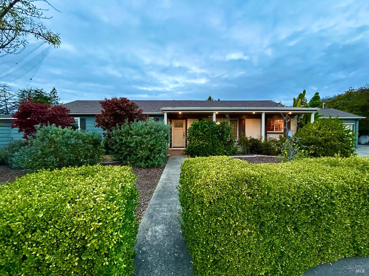 216 NE Hampton Court Santa Rosa CA 95409
