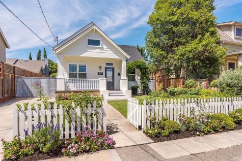 439 Piper Street Healdsburg CA 95448