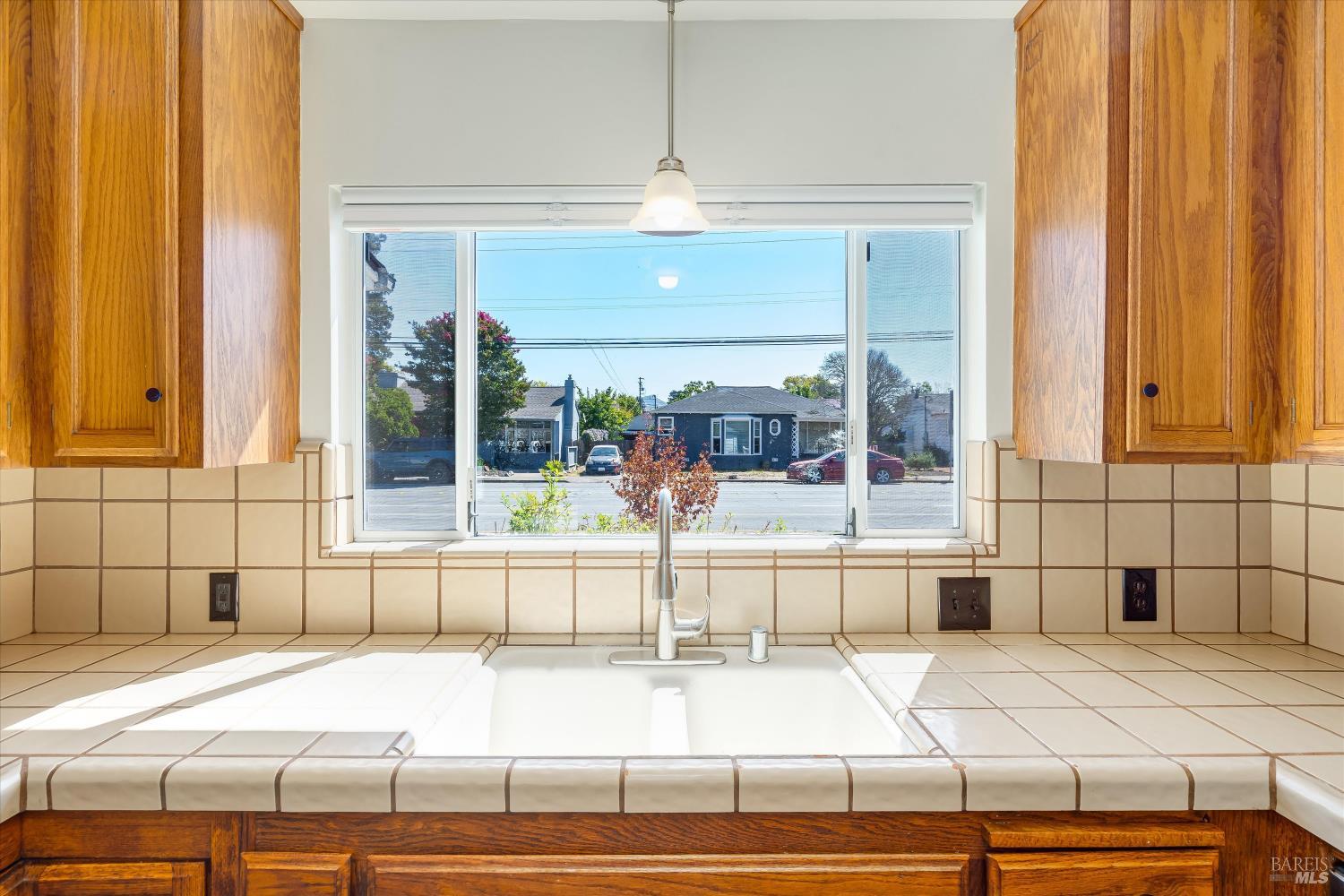2109 Montecito Avenue Santa Rosa CA 95404