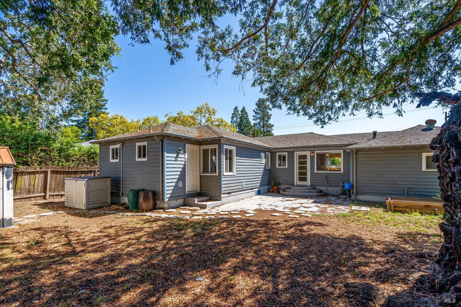 2109 Montecito Avenue Santa Rosa CA 95404