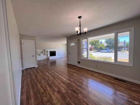 2109 Montecito Avenue Santa Rosa CA 95404