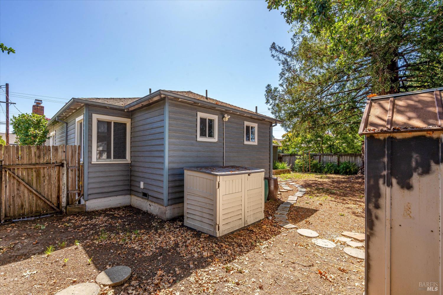 2109 Montecito Avenue Santa Rosa CA 95404