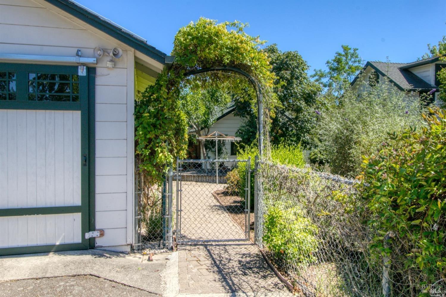 5204 Beaumont Way Santa Rosa CA 95409