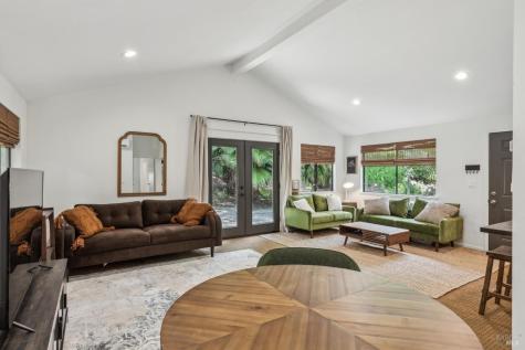 10 Angelica Court Novato CA 94947