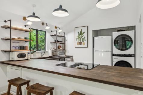 10 Angelica Court Novato CA 94947