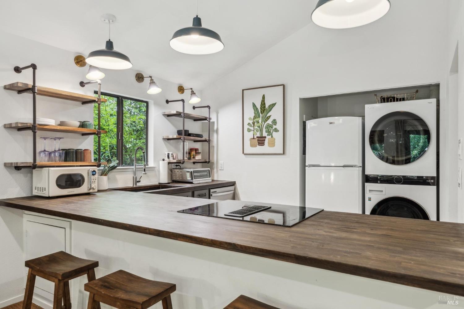 10 Angelica Court Novato CA 94947