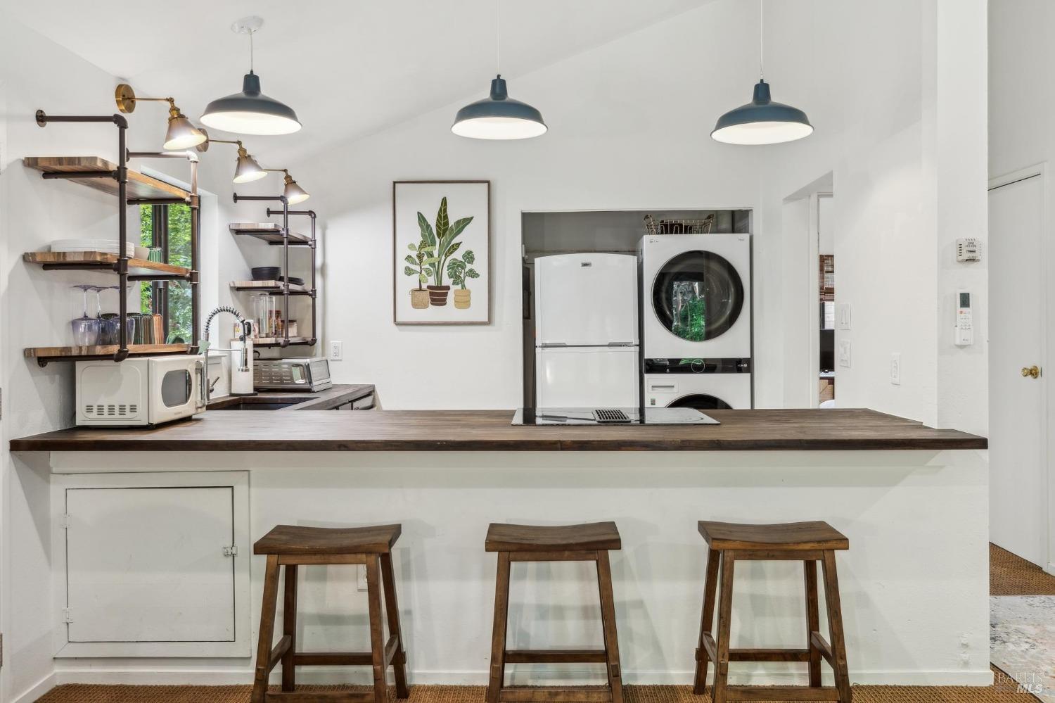 10 Angelica Court Novato CA 94947