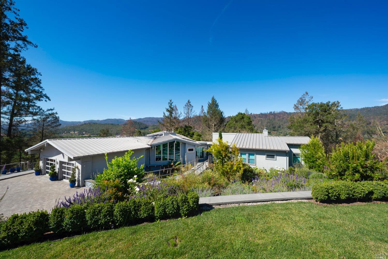 9 Bournemouth Road St. Helena CA 94574