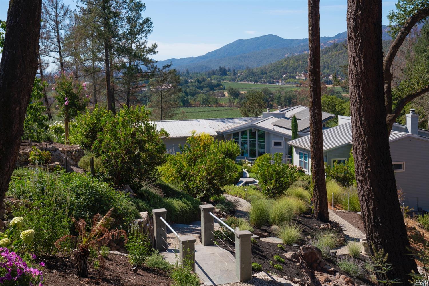 9 Bournemouth Road St. Helena CA 94574