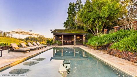 3225 W Dry Creek Road Healdsburg CA 95448