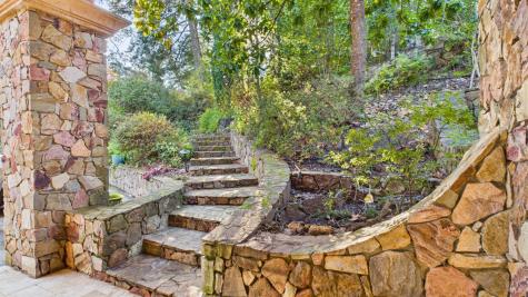 3225 W Dry Creek Road Healdsburg CA 95448