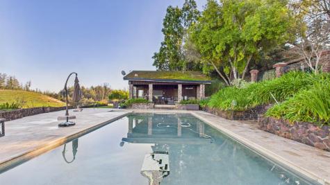 3225 W Dry Creek Road Healdsburg CA 95448