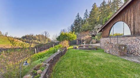 3225 W Dry Creek Road Healdsburg CA 95448