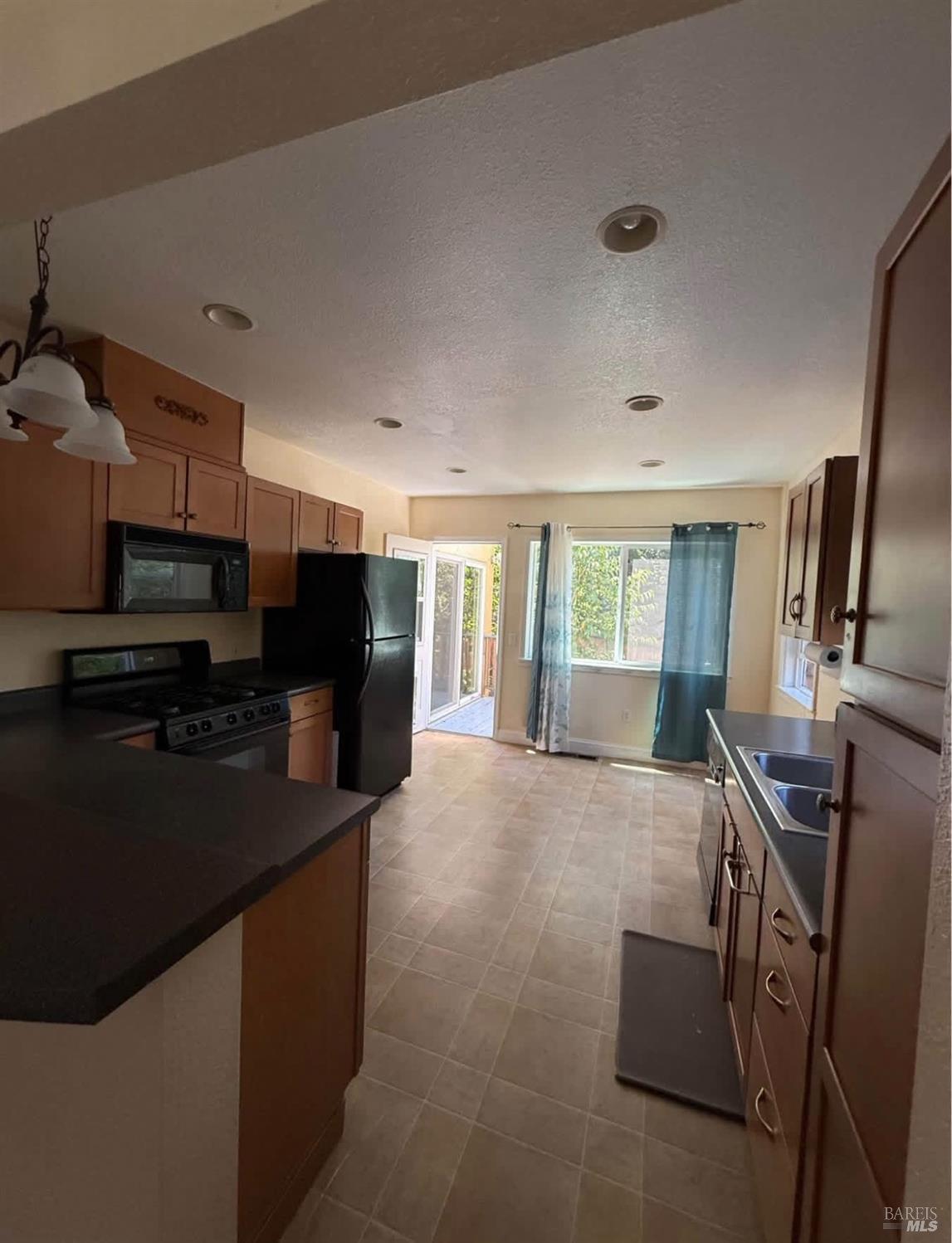 17 Romine Way Vallejo CA 94591