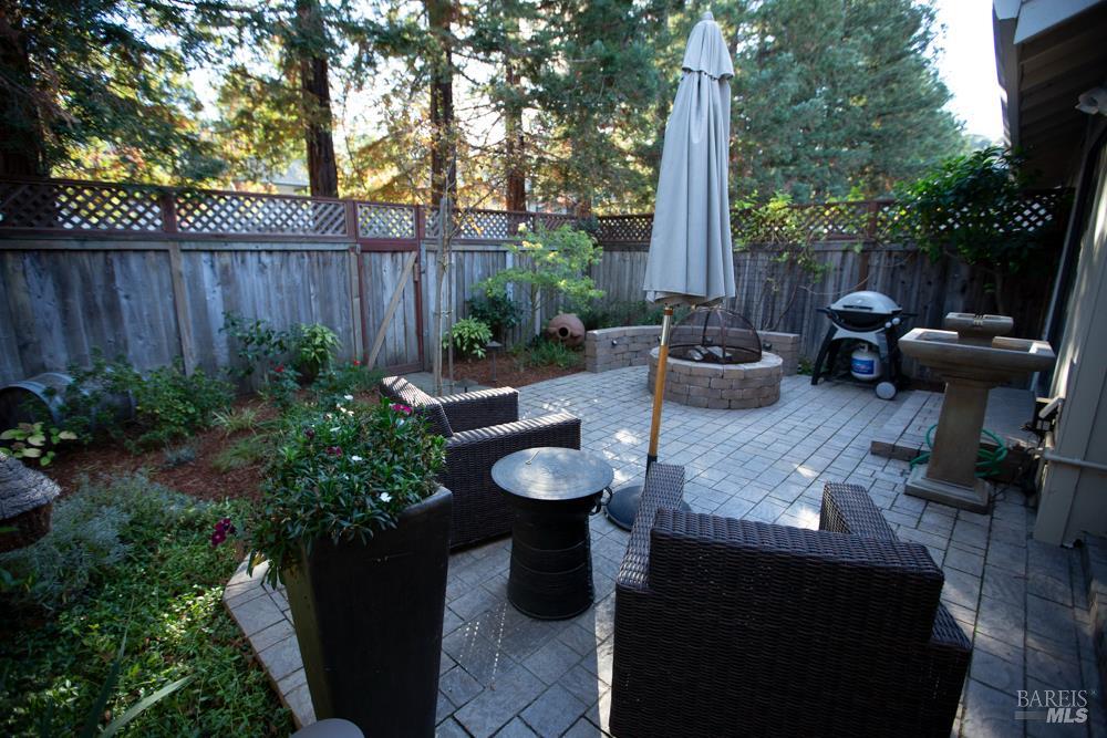 9 Vanessa Court W Napa CA 94558