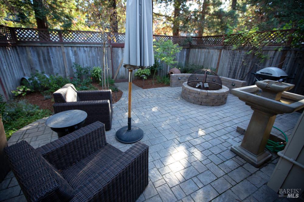 9 Vanessa Court W Napa CA 94558
