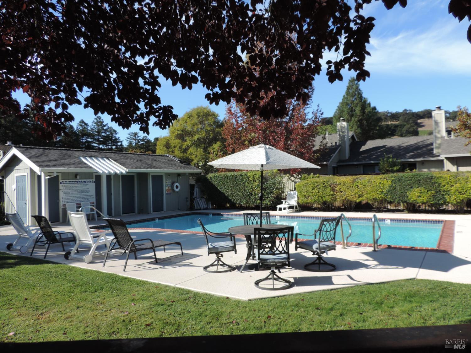 9 Vanessa Court W Napa CA 94558