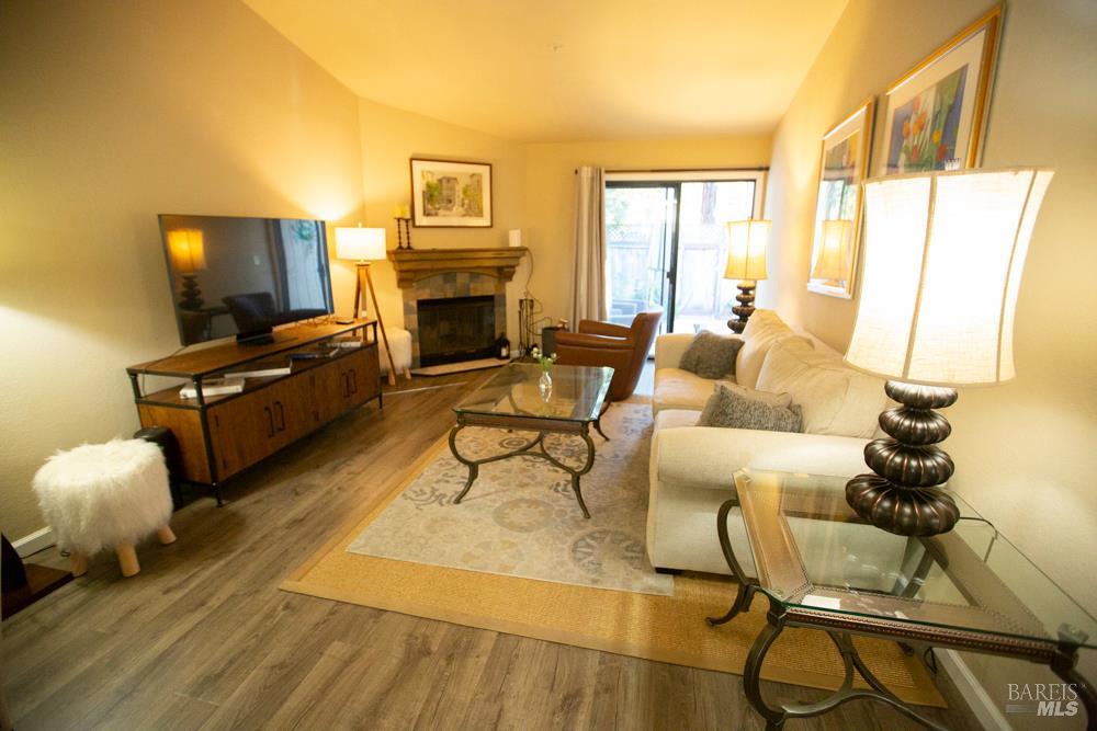 9 Vanessa Court W Napa CA 94558