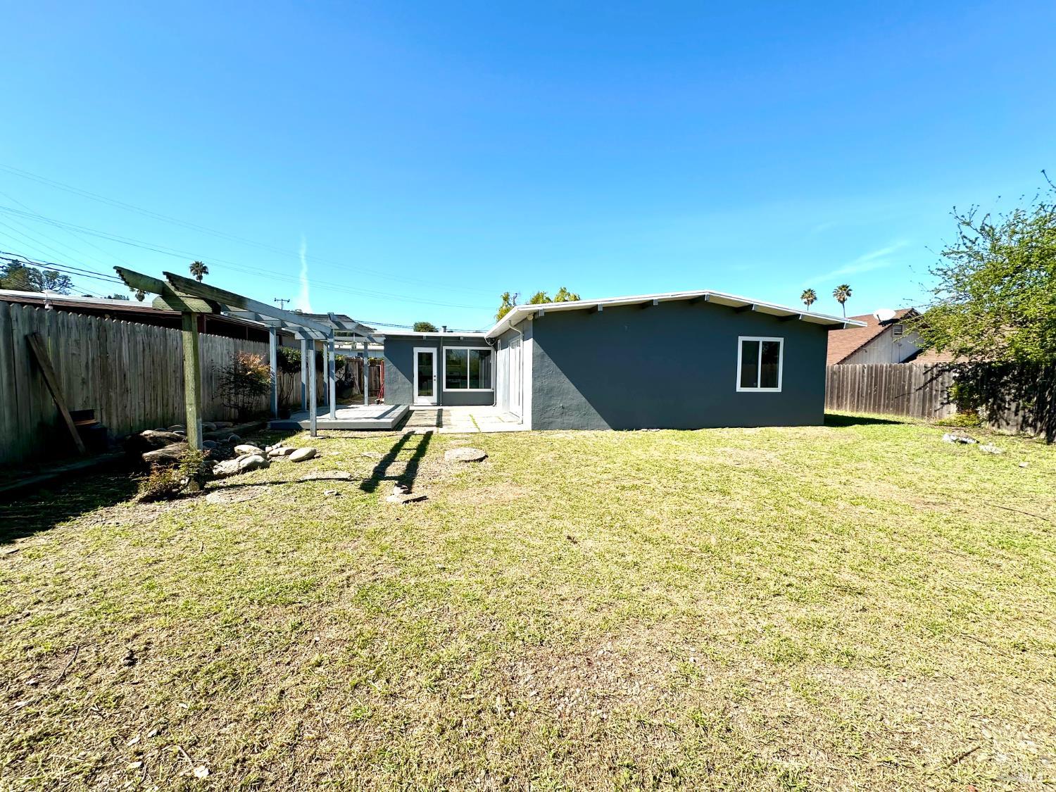 1111 Marionola Way Pinole CA 94564