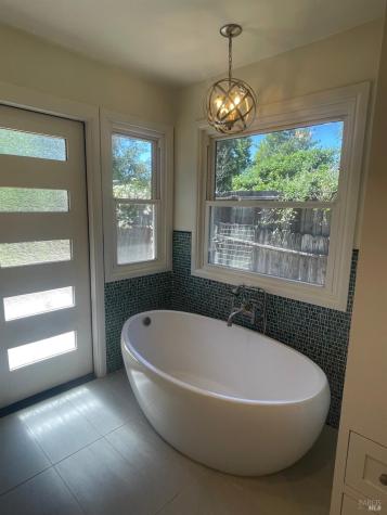 954 Norlee Street Sebastopol CA 95472