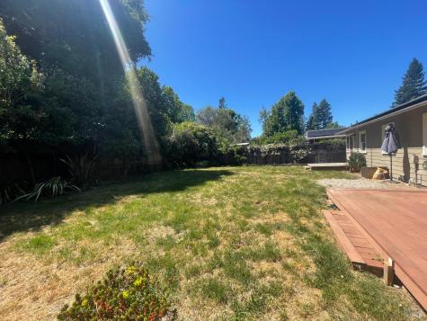 954 Norlee Street Sebastopol CA 95472