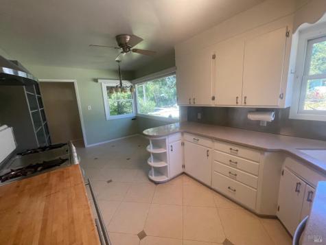 954 Norlee Street Sebastopol CA 95472