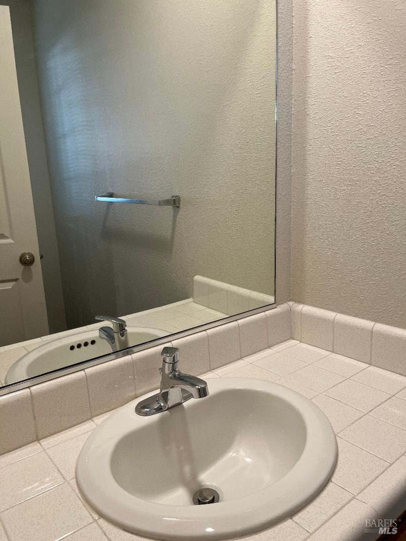 8 Monterey Court Novato CA 94945