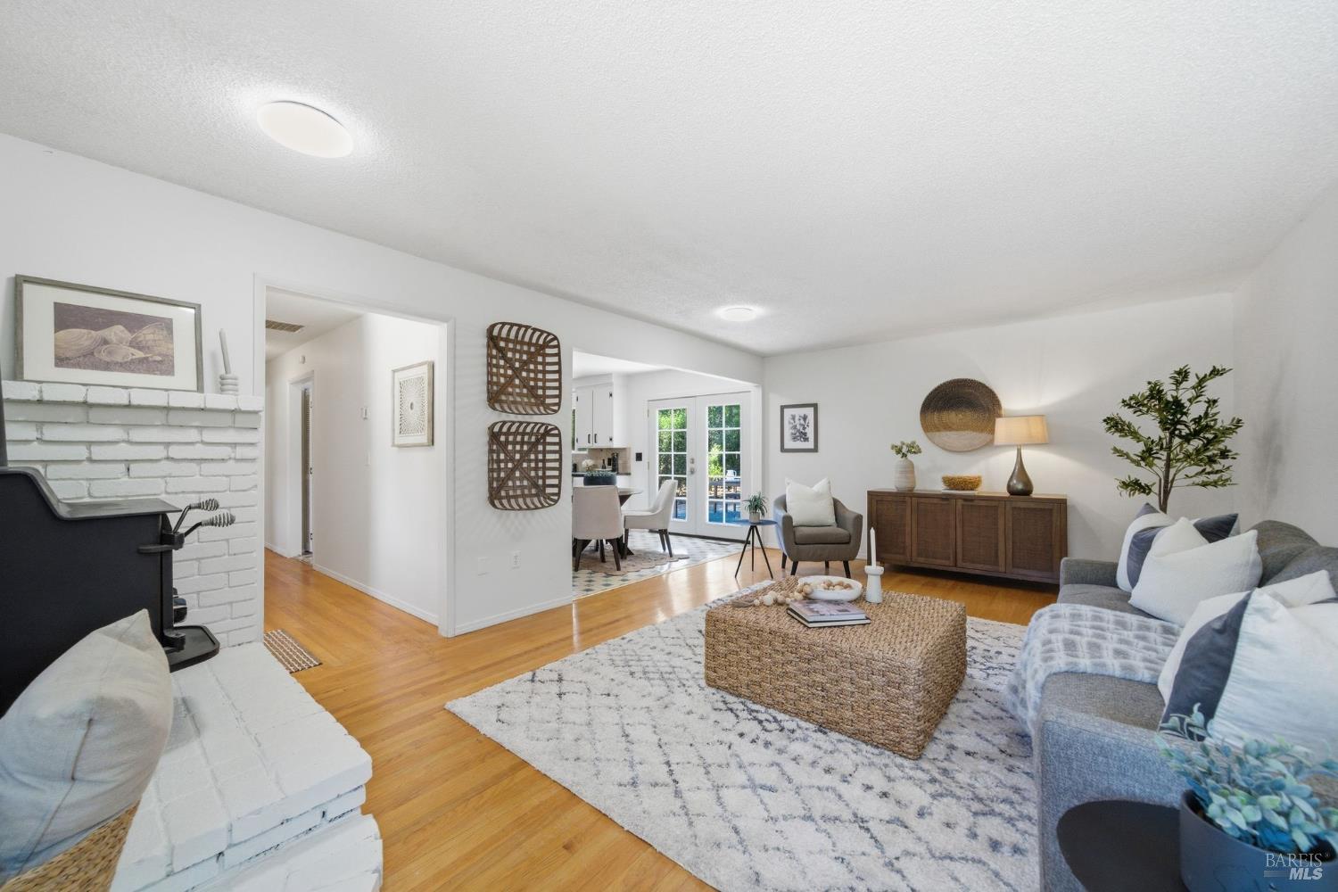 1121 Valley View Street St. Helena CA 94574