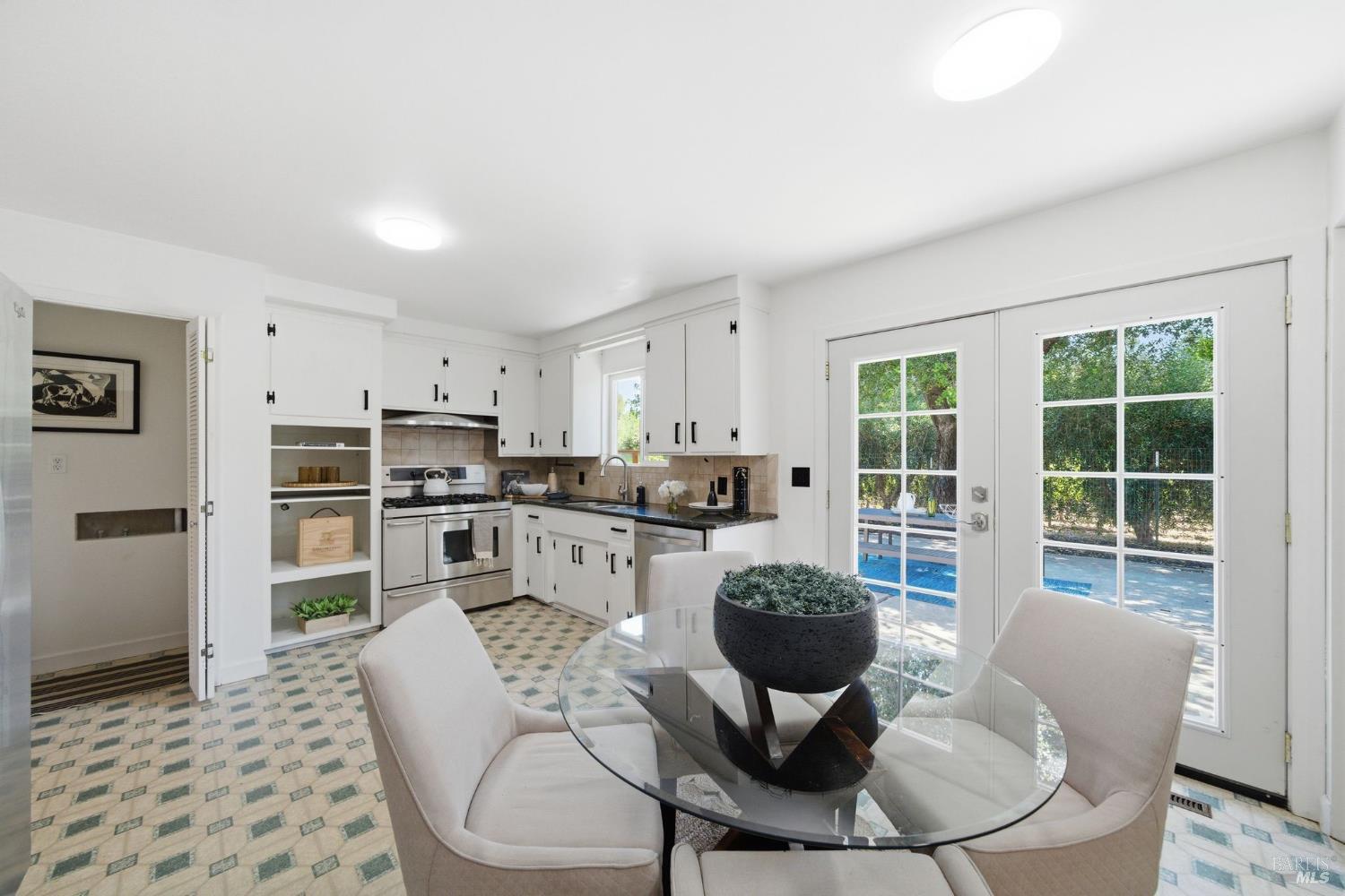 1121 Valley View Street St. Helena CA 94574