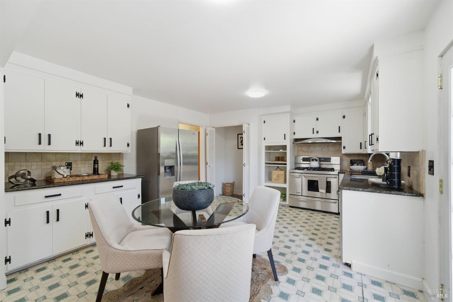 1121 Valley View Street St. Helena CA 94574