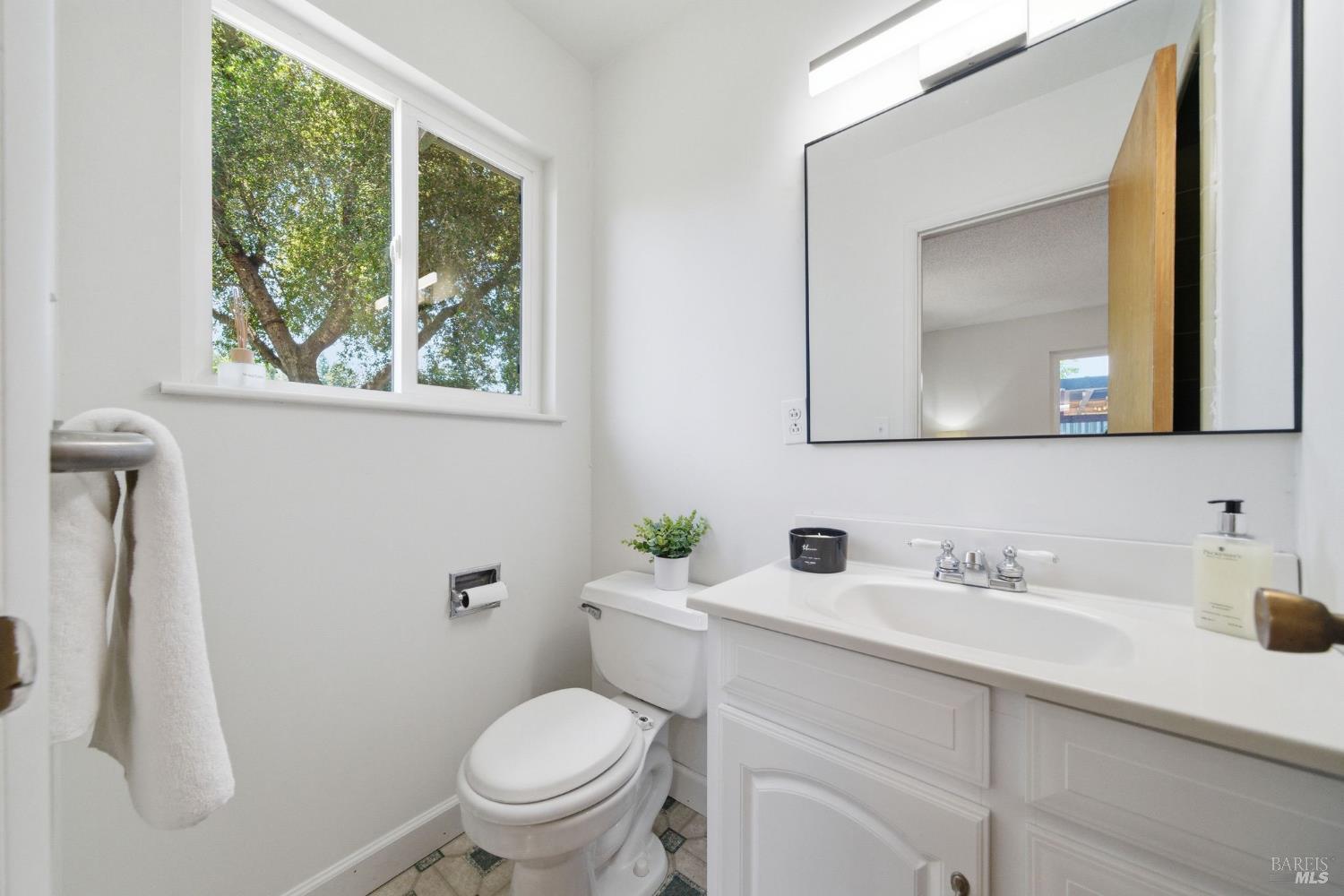 1121 Valley View Street St. Helena CA 94574