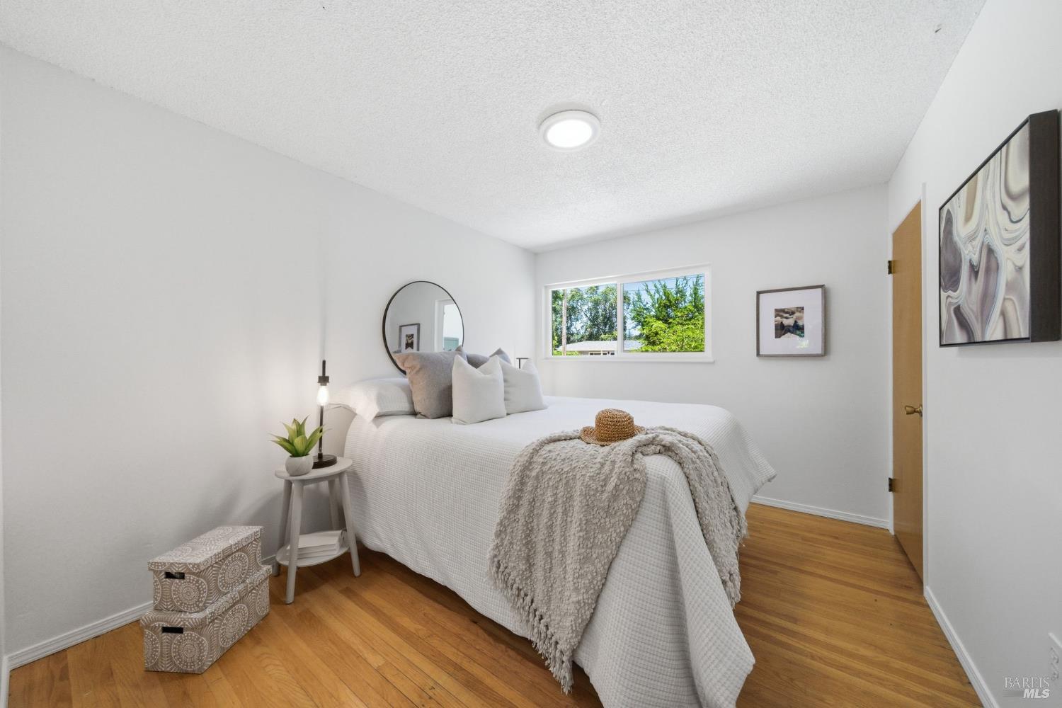 1121 Valley View Street St. Helena CA 94574