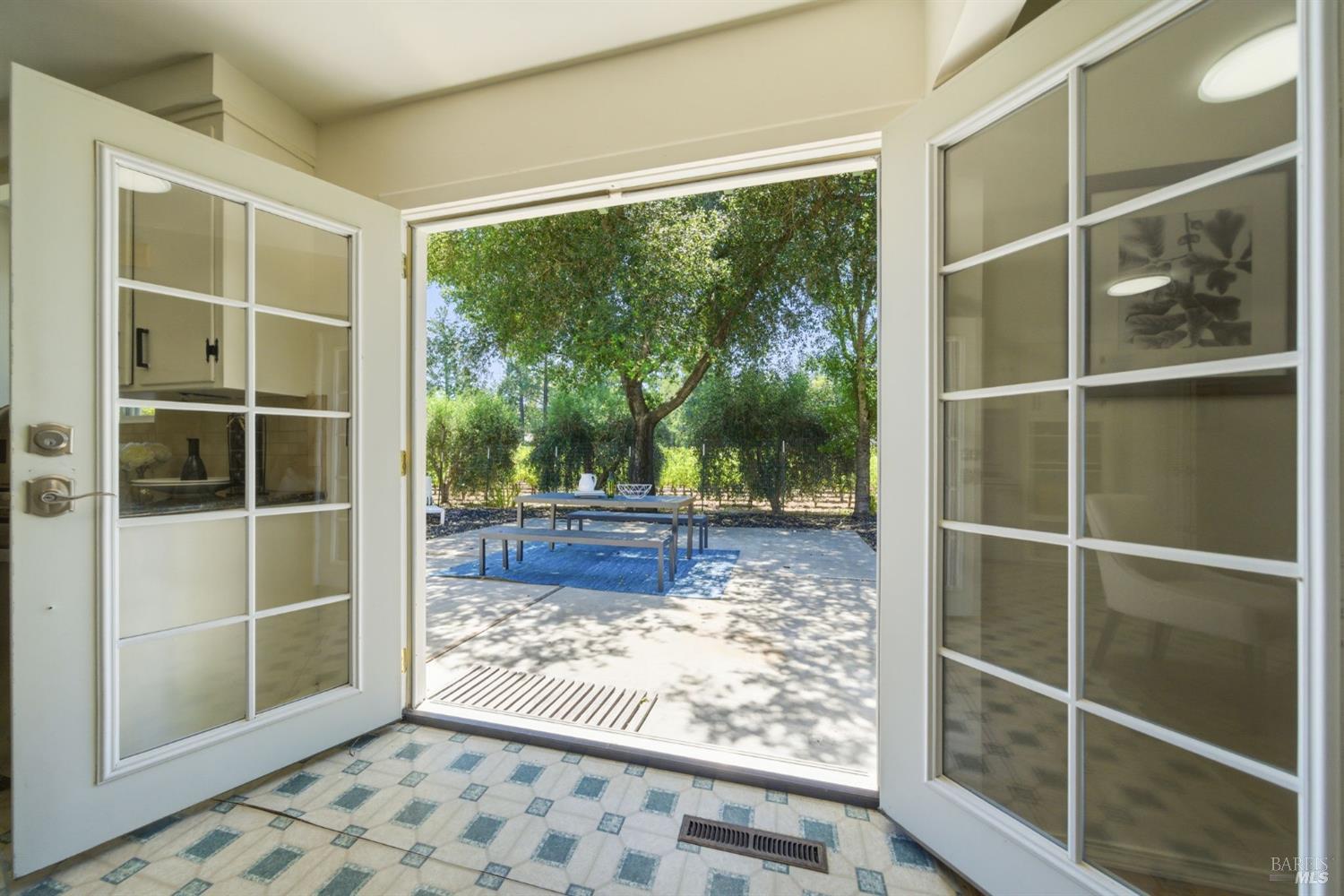 1121 Valley View Street St. Helena CA 94574