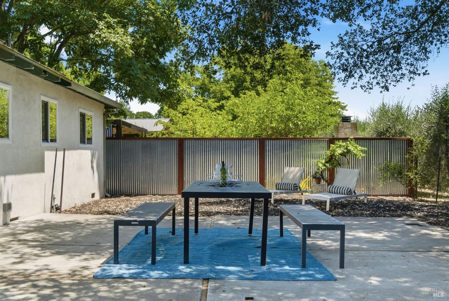 1121 Valley View Street St. Helena CA 94574