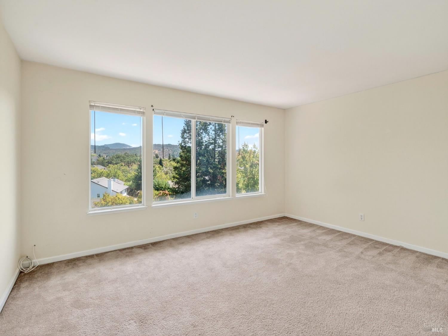 5794 Owl Hill Avenue Santa Rosa CA 95409