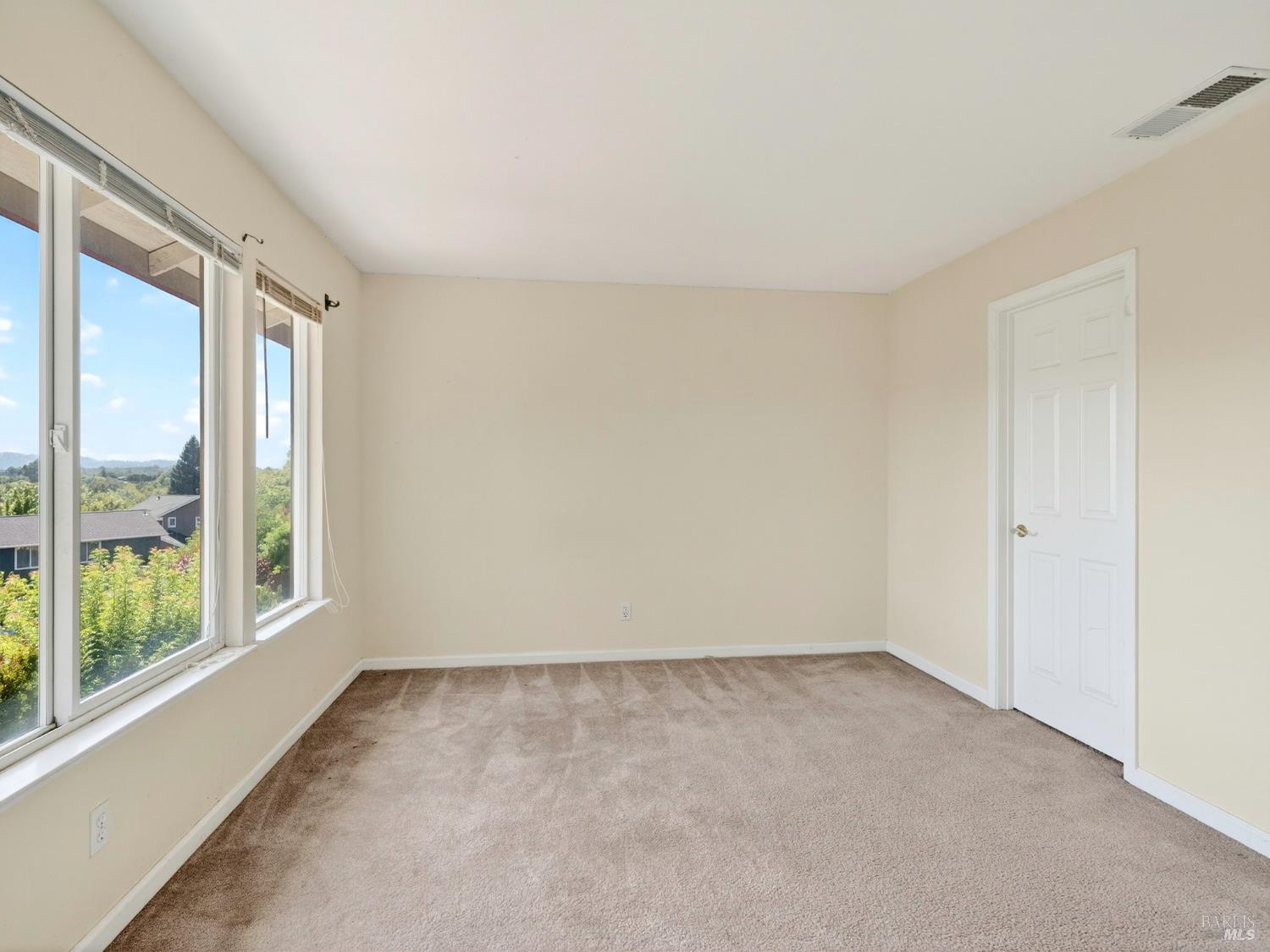 5794 Owl Hill Avenue Santa Rosa CA 95409