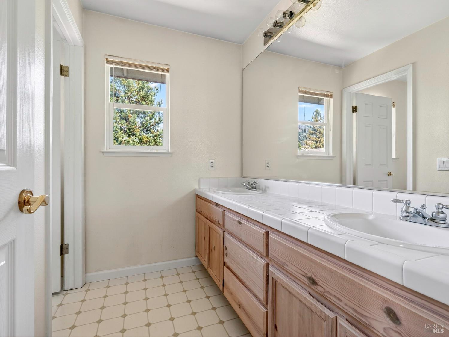 5794 Owl Hill Avenue Santa Rosa CA 95409