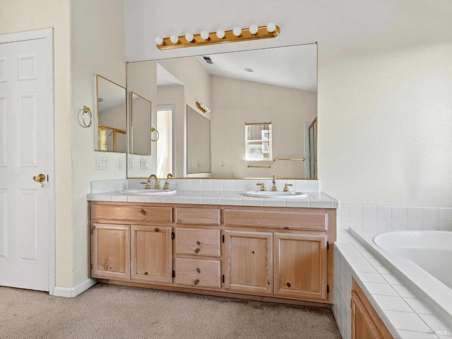 5794 Owl Hill Avenue Santa Rosa CA 95409