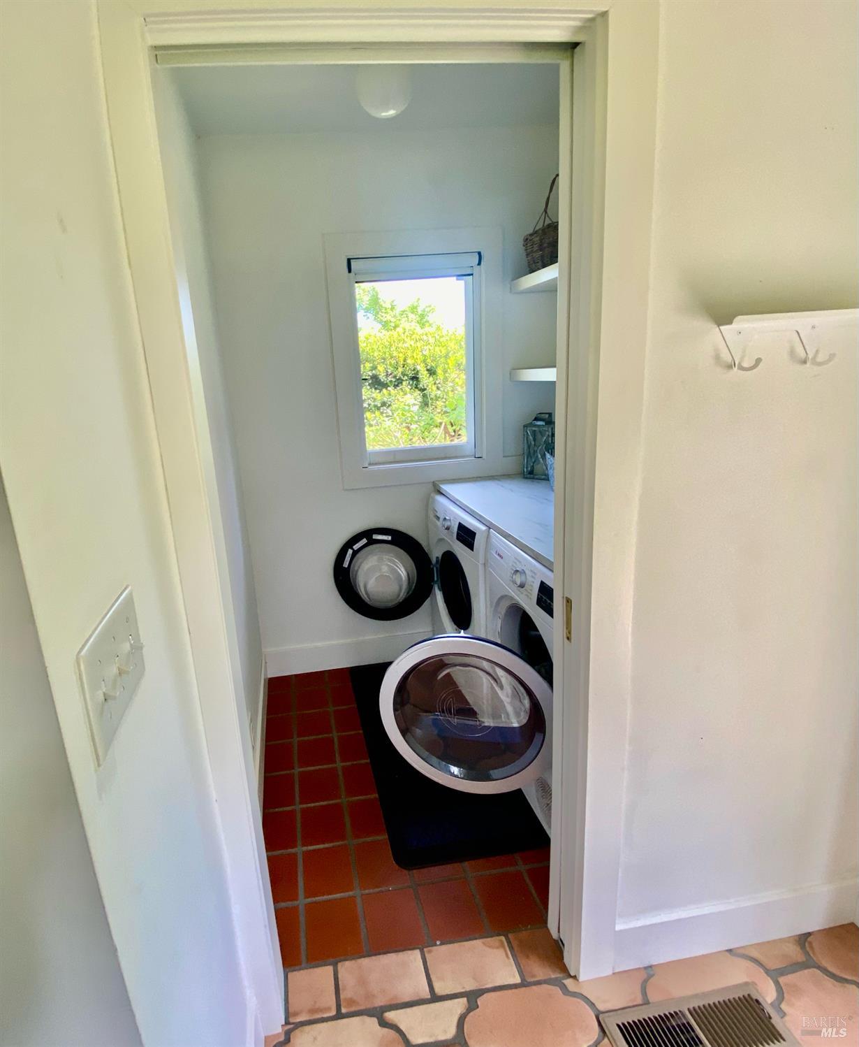 1244 N Fitch Mountain Road Healdsburg CA 95448