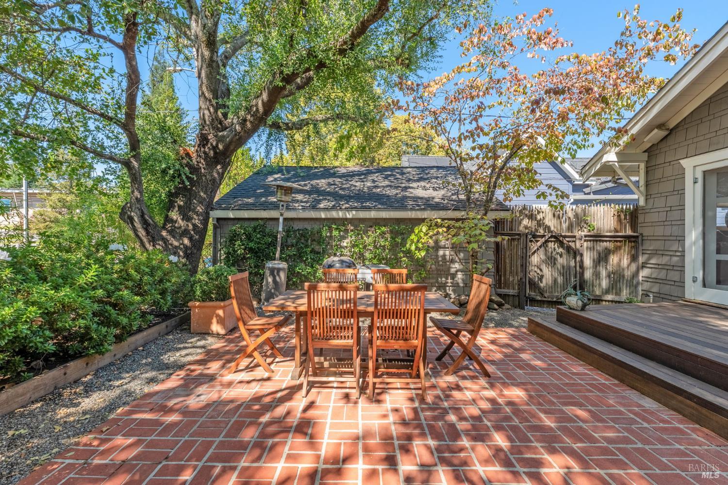 1703 Alexander Court St. Helena CA 94574