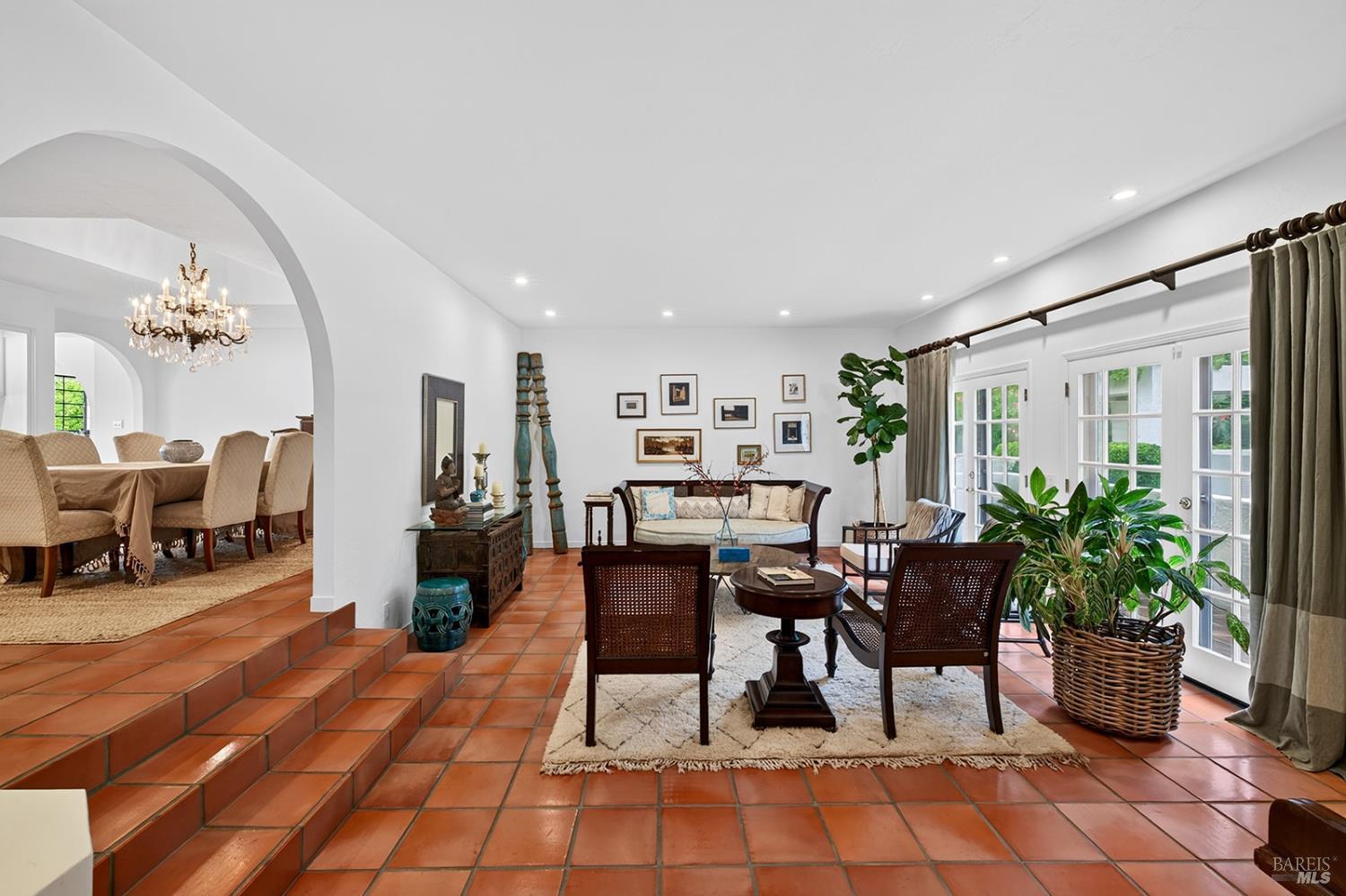 15644 Arnold Drive Sonoma CA 95476