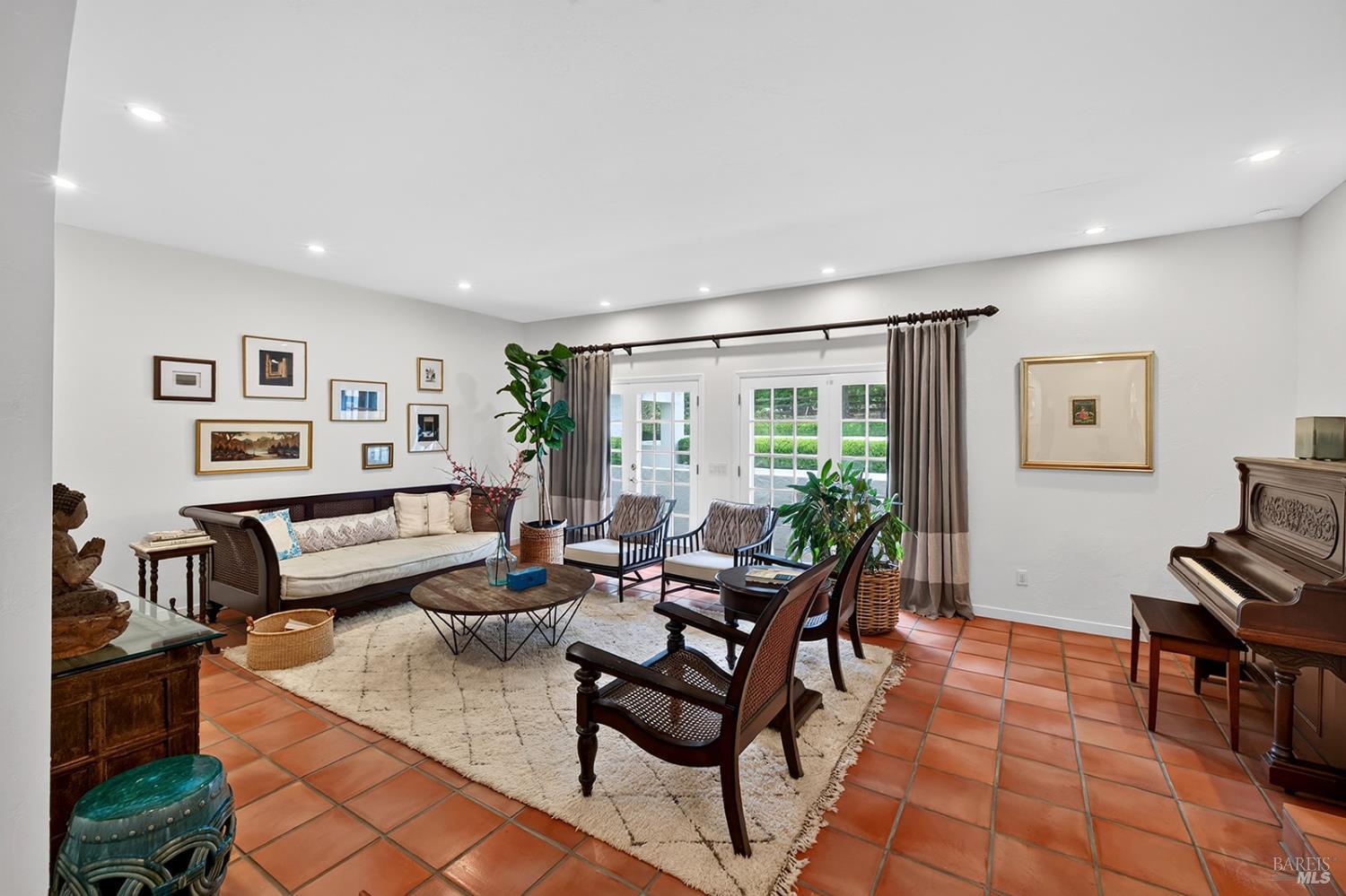 15644 Arnold Drive Sonoma CA 95476