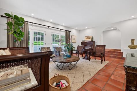 15644 Arnold Drive Sonoma CA 95476