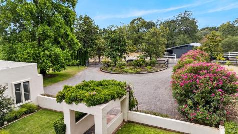 15644 Arnold Drive Sonoma CA 95476